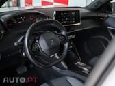 Peugeot 2008 1.2 PureTech Allure EAT8