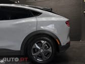 Ford Mustang Mach-E 75.7 kWh Base