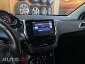 Peugeot 208 1.2 VTi SE Style