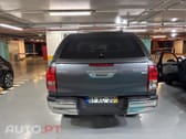 Toyota Hilux 2.4 D-4D 4WD CD Tracker