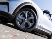 Ford Mustang Mach-E Alargada