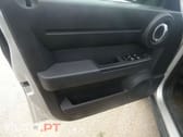 Dodge Nitro  2 8 Crd Dpf Se 2wd