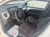 Peugeot 108 Outro