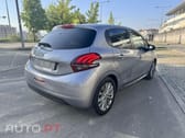 Peugeot 208 1.2 PureTech Signature