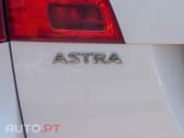 Opel Astra Outro
