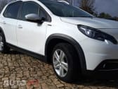 Peugeot 2008 1.5 BlueHDi Signature