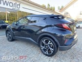 Toyota C-HR 2.0 Hybrid Square Collection