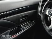 Mitsubishi Outlander 2.4L PHEV TWIN MOTOR 4WD INVITE