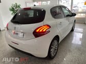 Peugeot 208 1.2 PureTech Signature