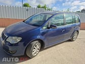 Volkswagen Touran 7 lugares Blue motion