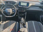 Peugeot 2008 1.2 PureTech Signature EAT6