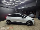 MG MG4 64 kWh Luxury