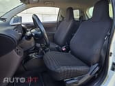 Toyota iQ 1.0 VVT-i