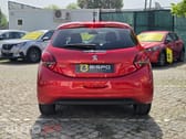 Peugeot 208 1.2 PureTech Signature