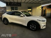 Ford Mustang Mach-E 75.7 kWh Base