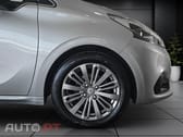 Peugeot 208 1.2 PureTech Signature