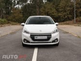 Peugeot 208 1.2 PureTech Signature