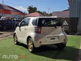 Toyota iQ 1.0 VVT-i