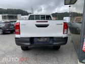 Toyota Hilux 2.4 D-4D 2WD CD