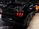 Ford Mustang Mach-E 75.7 kWh Base