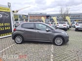 Peugeot 208 1.2 PureTech Signature