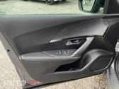 Peugeot 2008 1.5 BlueHDi Allure EAT8