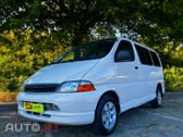 Toyota HiAce 9 Lugares