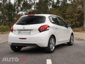 Peugeot 208 1.2 PureTech Signature