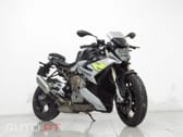 BMW S .