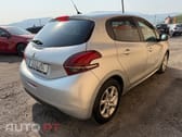Peugeot 208 1.2 PureTech Signature