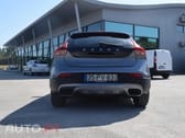 Volvo V40 Cross Country Outro