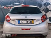 Peugeot 208 1.2 VTi SE Style