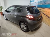 Peugeot 208 1.2 PureTech Signature