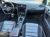 Volkswagen Golf R 4Motion (BlueMotion )