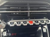 Peugeot 2008 1.2 Hybrid Allure e-DCS6