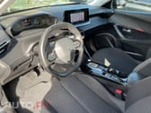 Peugeot E-2008 50 kWh Active
