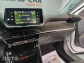 Peugeot 2008 1.2 PureTech Allure EAT8
