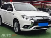Mitsubishi Outlander 2.4L PHEV TWIN MOTOR 4WD INVITE
