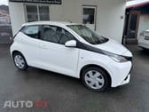 Toyota Aygo 1.0 X-Play Plus
