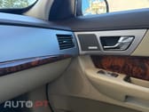 Jaguar XF 2.7 D V6 Luxury