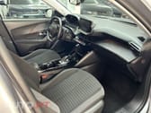 Peugeot 2008 1.2 PureTech Active EAT8