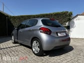 Peugeot 208 1.2 PureTech Signature