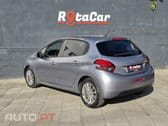 Peugeot 208 1.2 PureTech Signature
