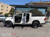 Toyota Hilux 2.4 D-4D 2WD CD