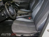 Peugeot 2008 1.2 PureTech Allure EAT8