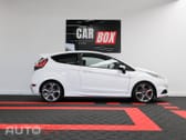 Ford Fiesta 1.6 EcoBoost c/ Pack Pele Desportiva ST