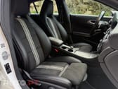 Mercedes-Benz CLA 180 Shooting Brake 7G-DCT AMG Line