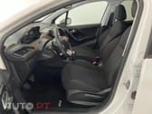 Peugeot 208 1.2 PureTech Signature