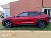 Ford Mustang Mach-E Standard • 75,7 kWh • 294 CV