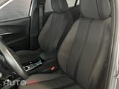 Peugeot E-2008 50 kWh Allure Pack